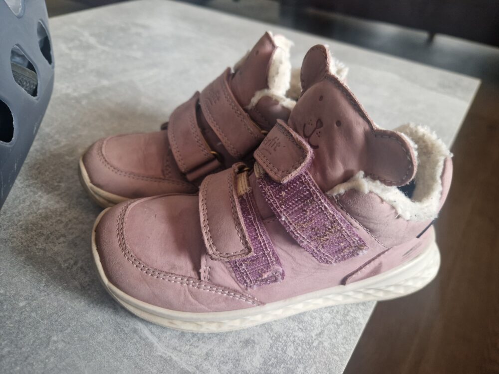 Schuhe 27 gefüttert Breite M