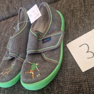 Schuhe 29