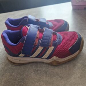 Schuhe 30