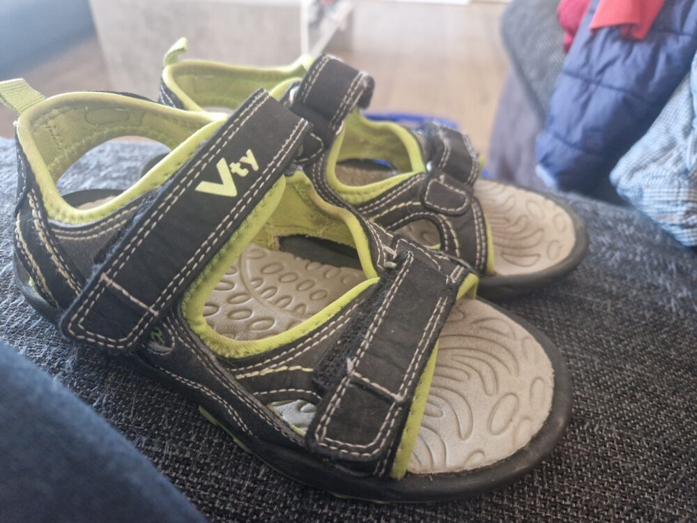 Schuhe 31 Sandalen