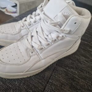 Schuhe 37