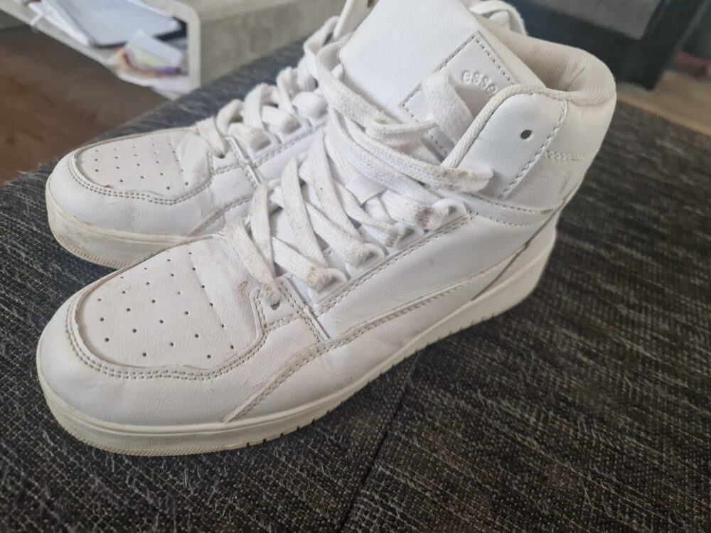 Schuhe 37