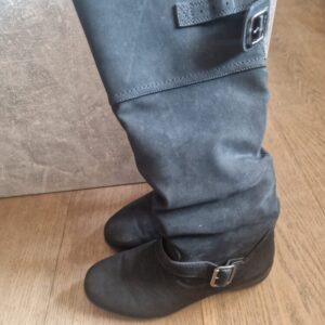 Schuhe 37