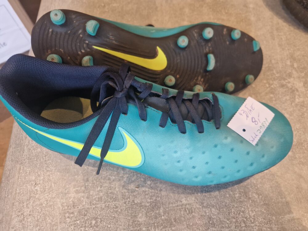 Schuhe 42,5 Stollenschuhe Fußballschuhe Nike